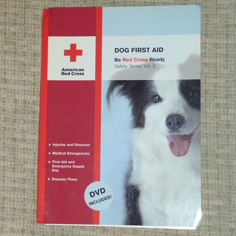 American Red Cross Dog First Aid w/DVD. Safety Series Vol. 2.